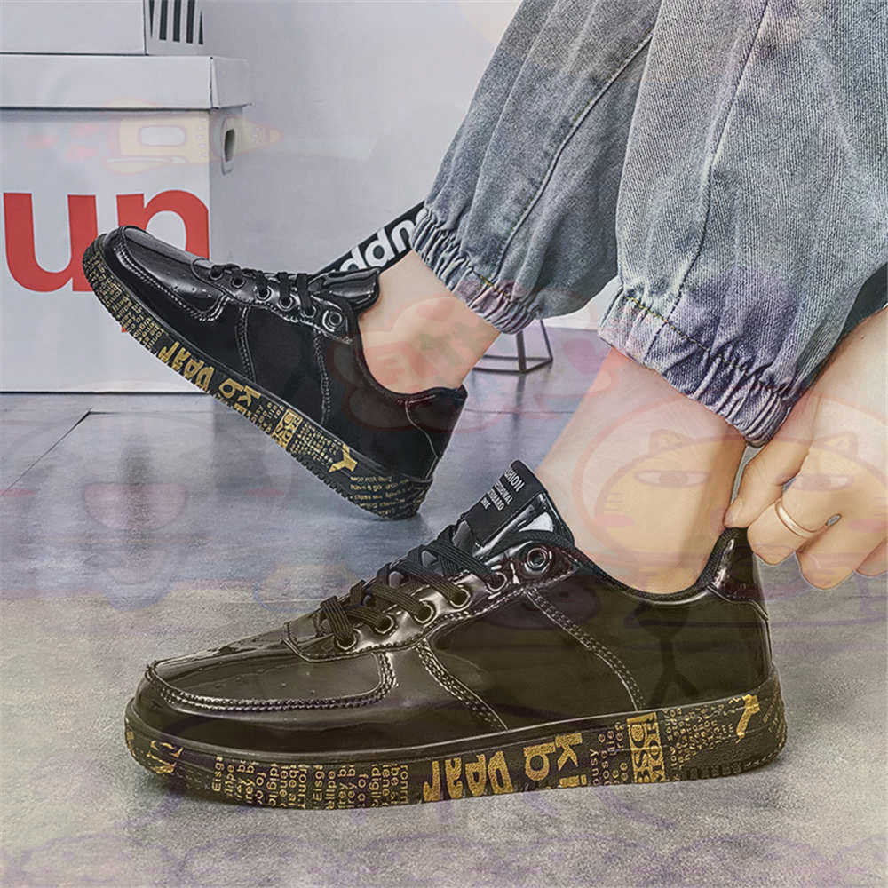 Round Foot Size 45 Sneakers Wh - Streetwear Brand Kit 评论和价格